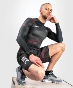 UFC Venum Fight Week 2.0 Rashguard - LS - MMA Factory -Boxing Equipment Store 2281bd4ceea4c08ea4500291d5cf449e47afb84c rs fightweeks 2.0 black 07