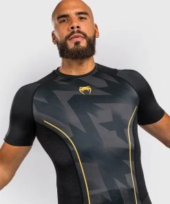 Venum Razor Rashguard Short Sleeves - MMA Factory -Boxing Equipment Store 3 252f0 252fa 252f9 252f30a966ebda305c4273ee15c8fe0f494417de5cb9 4 96d0e2a6 43af 4247 b708 7d0f436ac0dd 720x 1