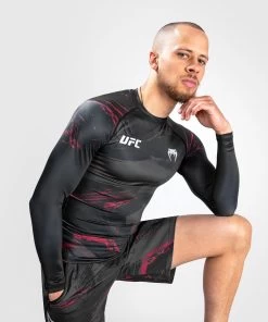 UFC Venum Fight Week 2.0 Rashguard - LS - MMA Factory -Boxing Equipment Store 78401879c1afb299909a7609493e4058aeead927 rs fightweeks 2.0 black 06