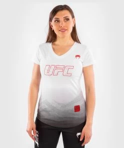 UFC Venum Authentic Fight Week 2 Women's Short Sleeve T-Shirt - MMA Factory -Boxing Equipment Store e 252f4 252fb 252f1 252fe4b1f1c43f3a3caacf7ac4d6f6dae5b00626a374 vnmufc 00076 002 01f 1080x